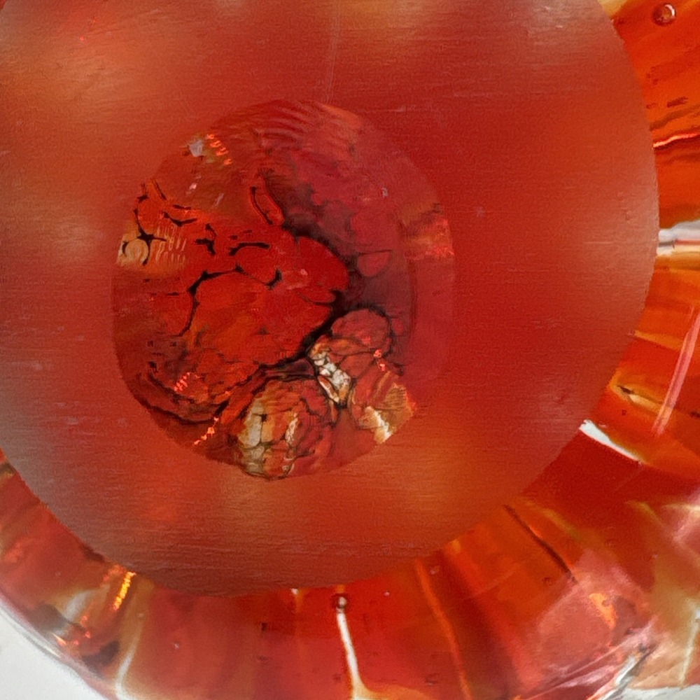 Paperweight Red White Design Floral Art Glass Style Vintage Controlled Bubble - Picture 6 of 6